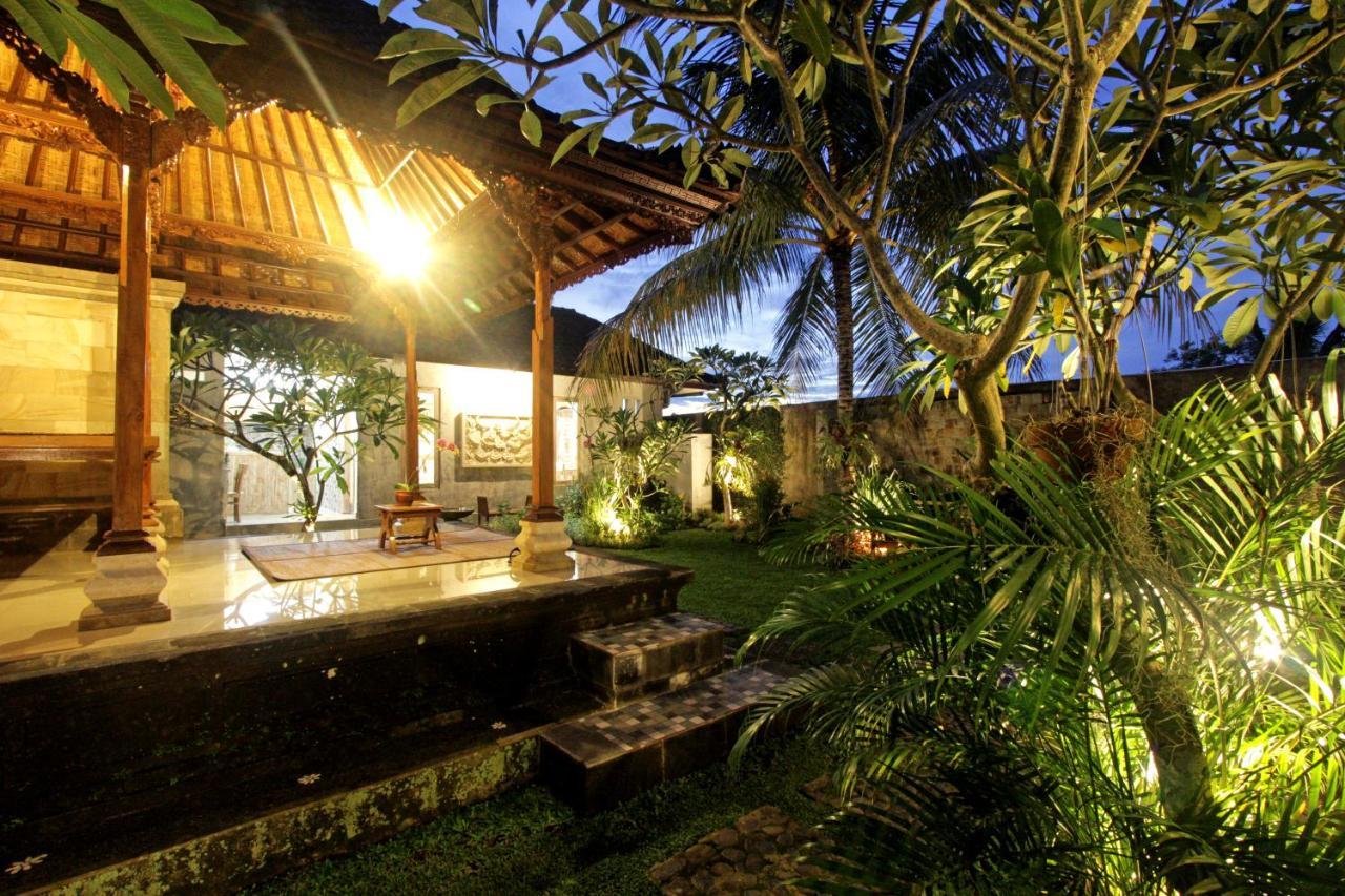 Sari House Ubud - Balinese Style Homestay Zewnętrze zdjęcie