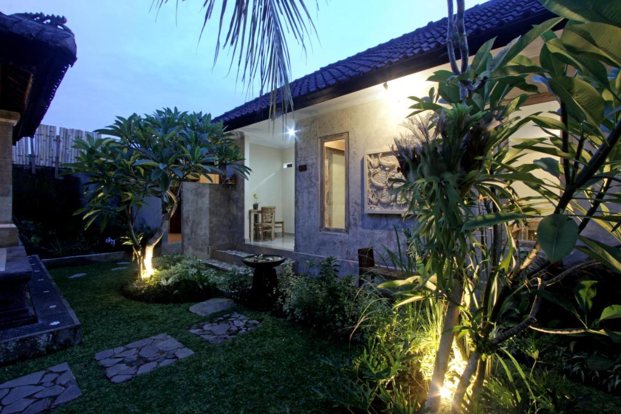 Sari House Ubud - Balinese Style Homestay Zewnętrze zdjęcie
