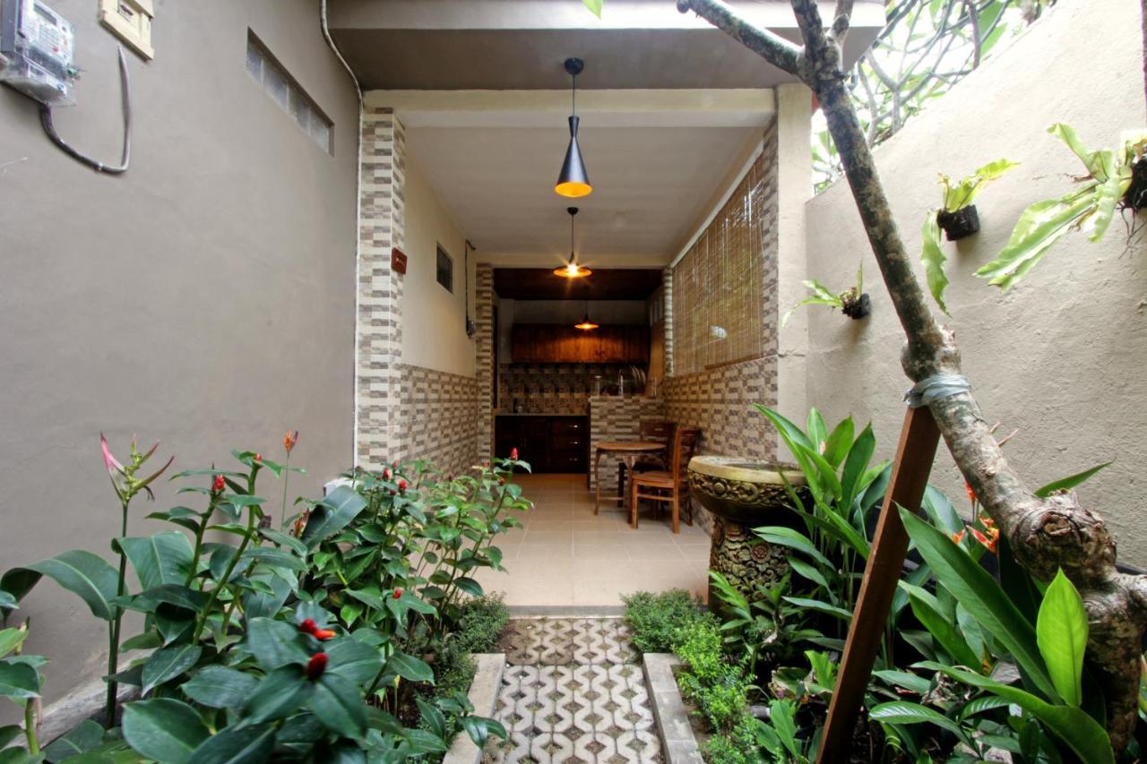 Sari House Ubud - Balinese Style Homestay Zewnętrze zdjęcie